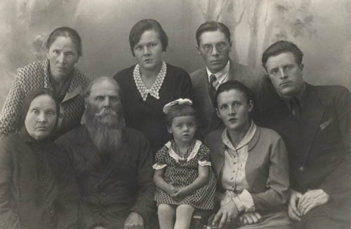 Семейство Лапшиных и их родственники