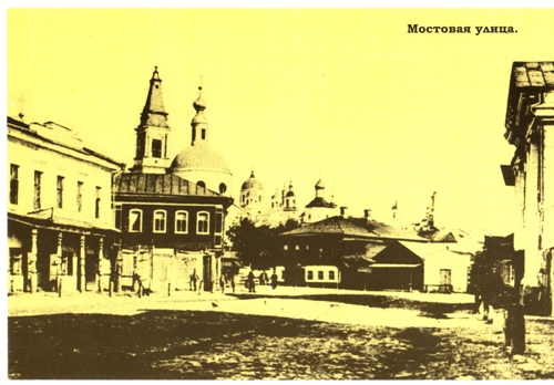 Вид на Владимирскую церковь с юго-запада с Мостовой (Володарского) улицы. (Фотооткрытка начала ХХ века)