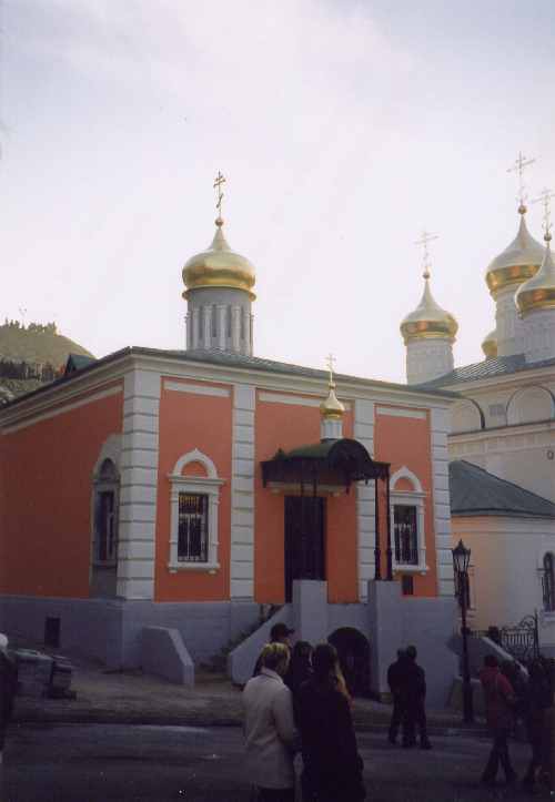 Спасская часовня после реставрации. Фото А.И. Давыдова. 4 ноября 2005 года.