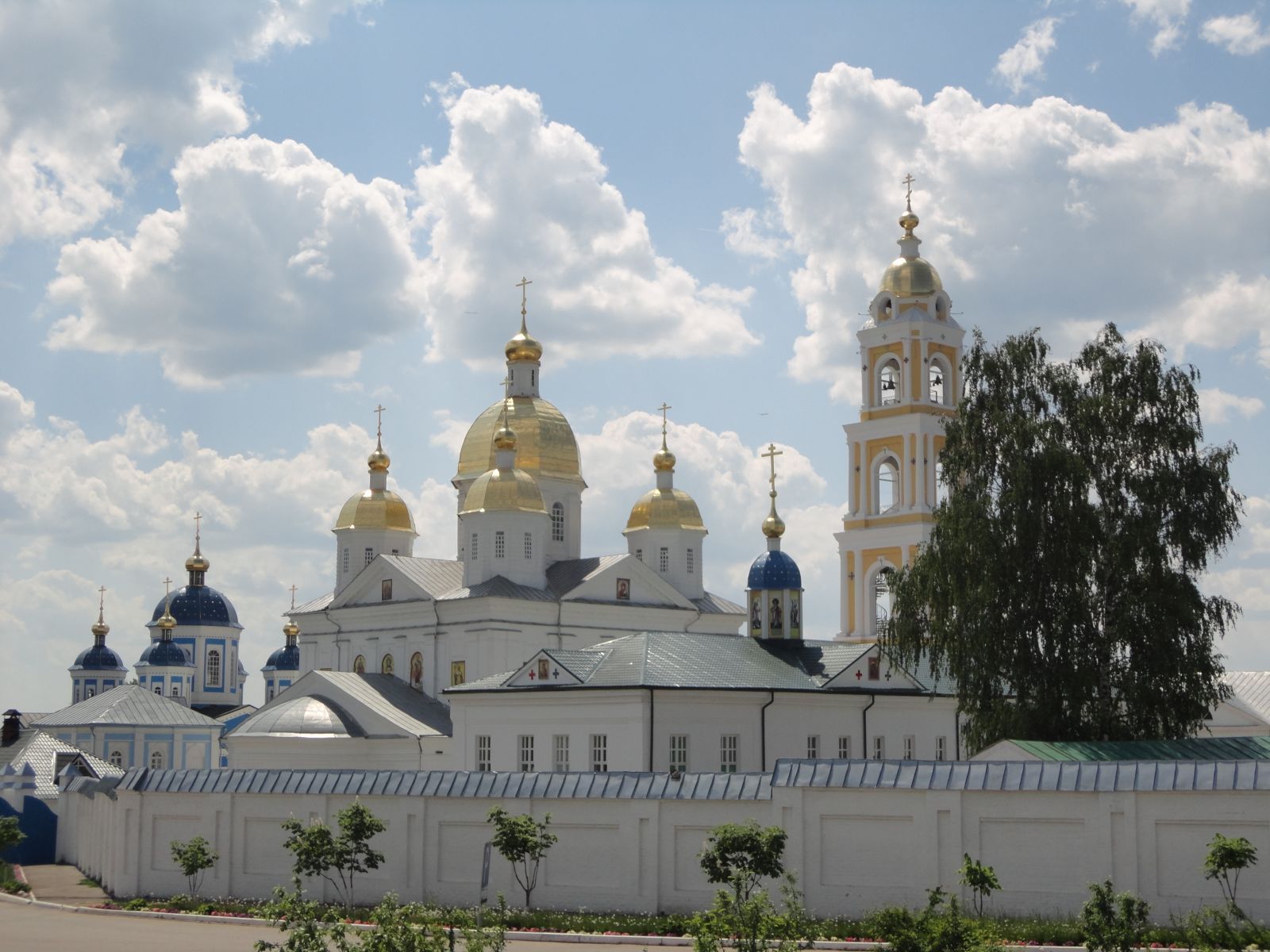 Вид на Оранский монастырь с северо-востока
