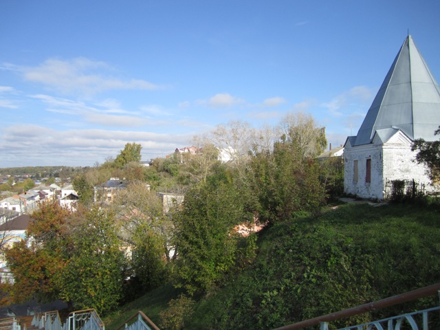 Городец. Вид на Кирилову гору с Троицкой горы, с юга. Фото 2013 г.