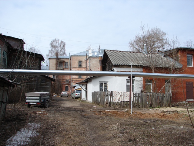 Строения расположенные в северной части площадки обследования. Вид с востока