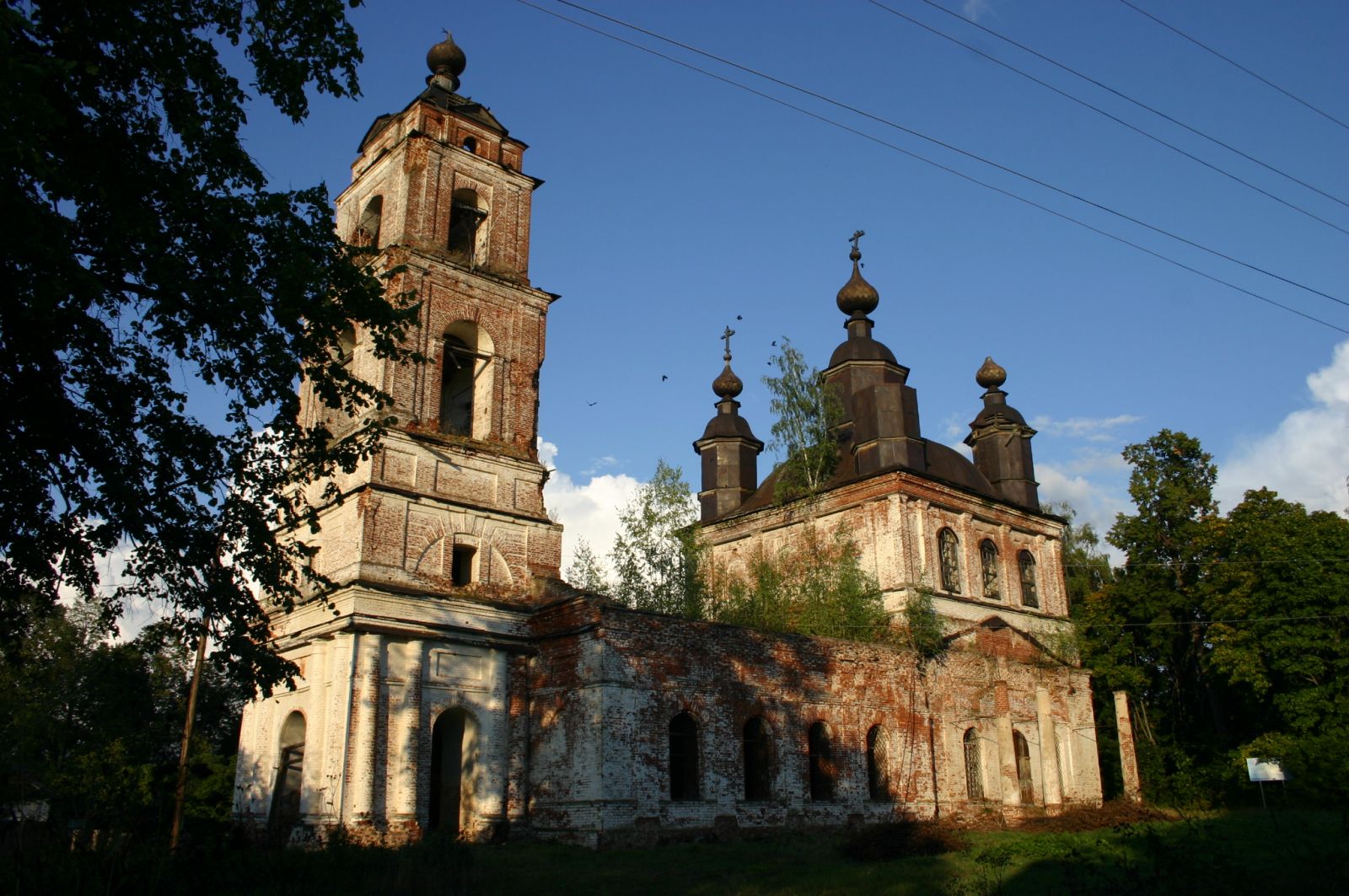 Казанская церковь в селе Богородское Воскресенского района. Фото В.В. Коваля. Сентябрь 2011 г.