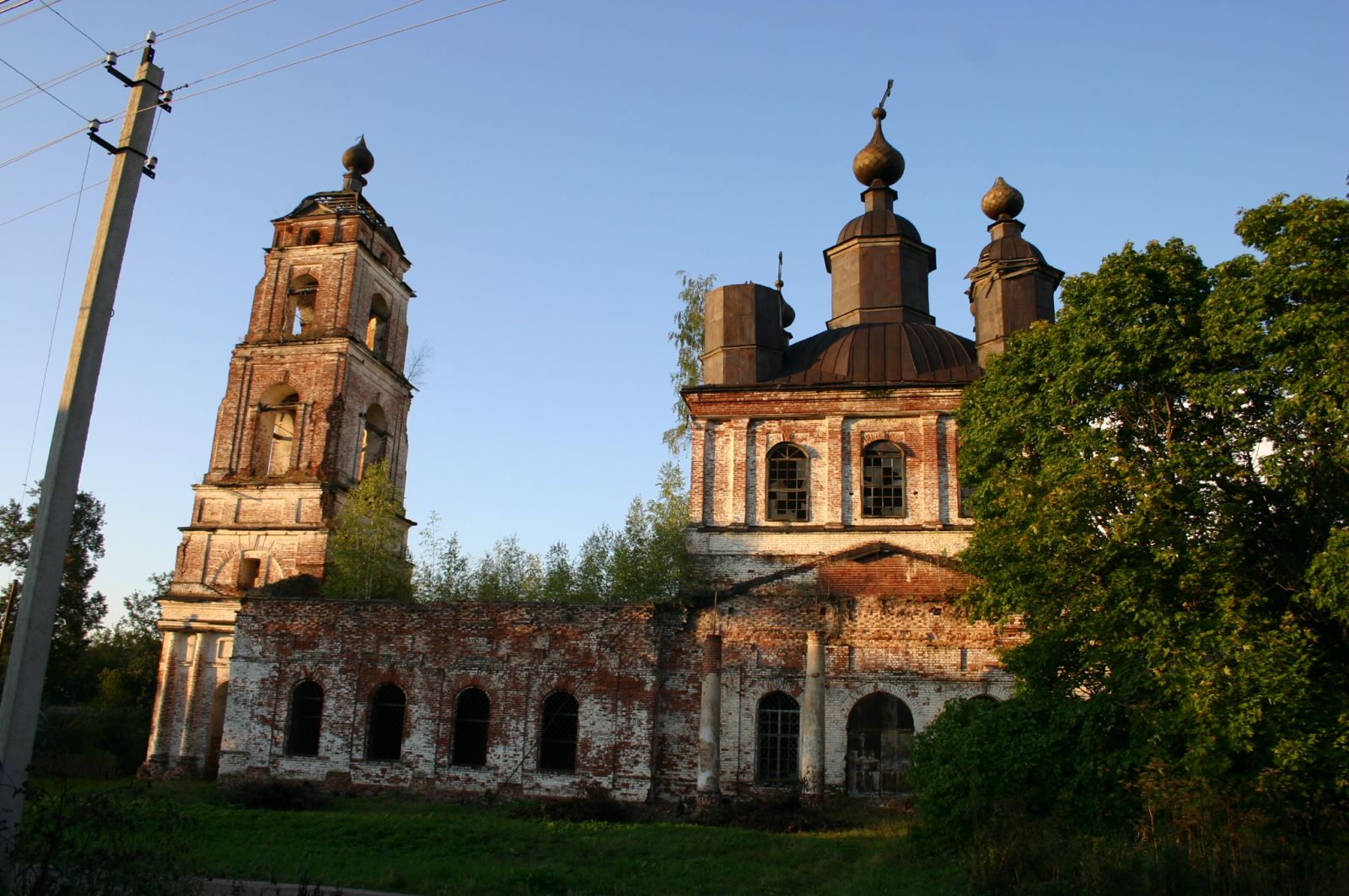 Казанская церковь в селе Богородское Воскресенского района. Фото В.В. Коваля. Сентябрь 2011 г.