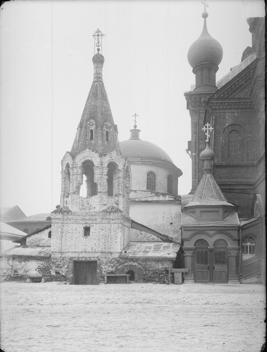 Церковь Козьмы и Дамиана (XVII век). Вид до реставрации (между 1890 и 1895 годами)