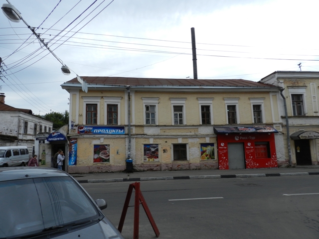 Фасад каменного дома А.Степановой (40-е гг. XIX в.) с пристройкой по ул. Алексеевской в составе здания № 6/16. Современный вид с запада