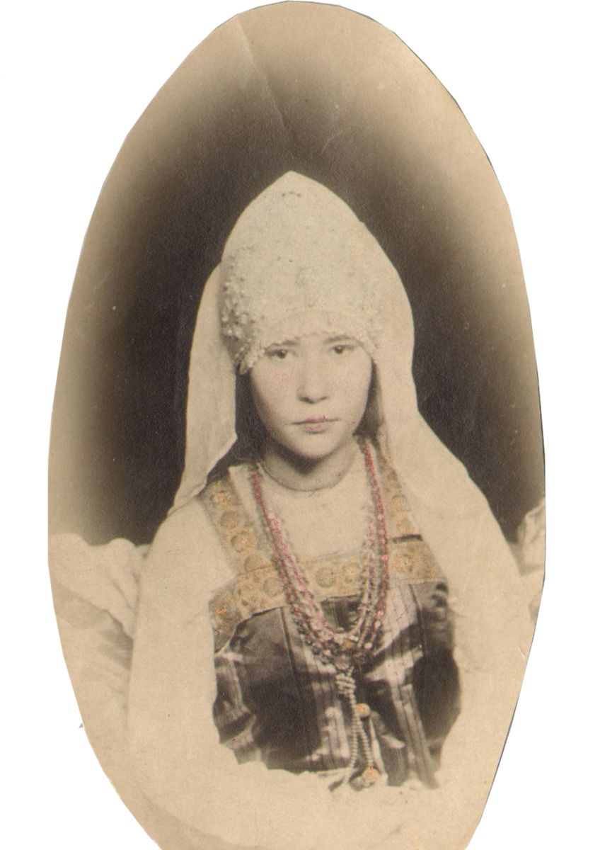 Варя Горохова в костюме царевны. 1937 г.